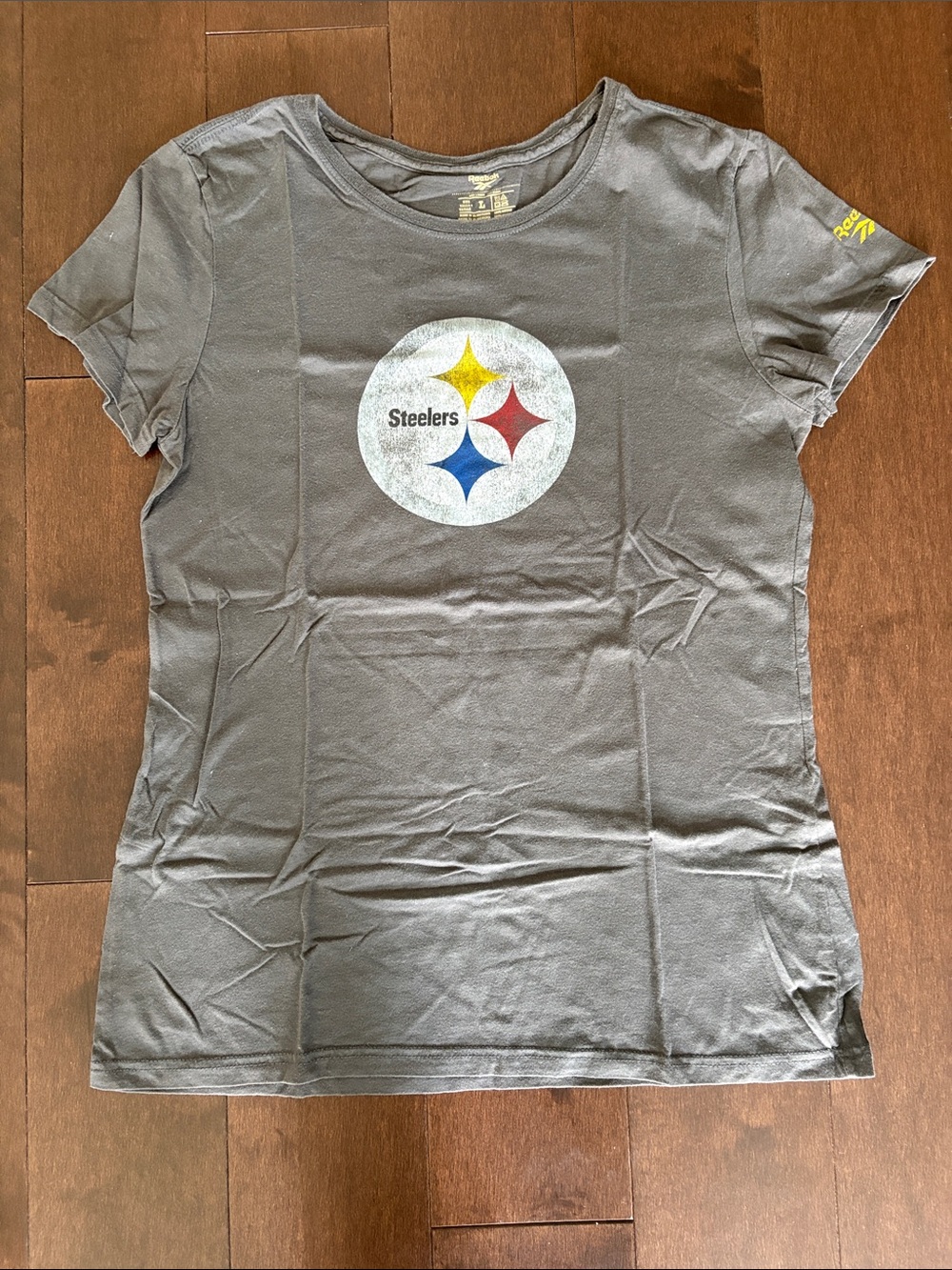 Reebok Women's Gray Steelers Logo Short Sleeve Tee